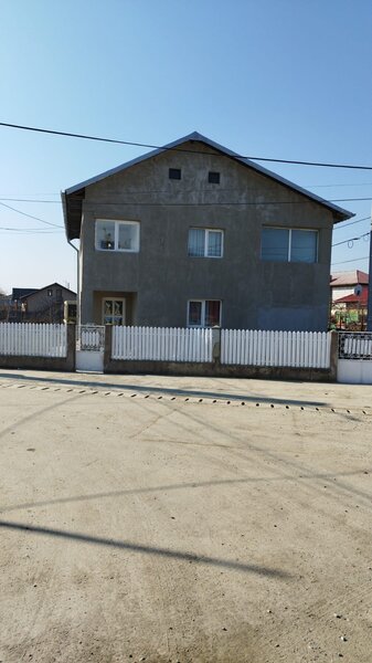 Cernica, Sat Caldararu, Central