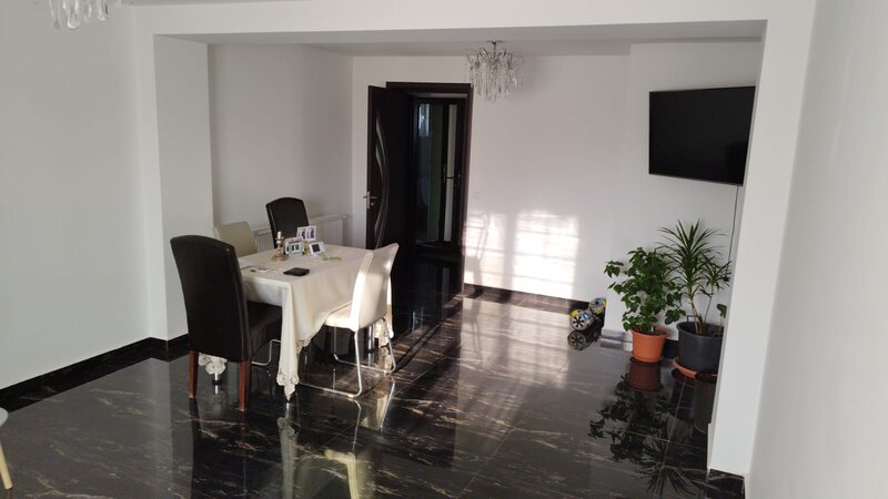 Cernica, Sat Caldararu, Central